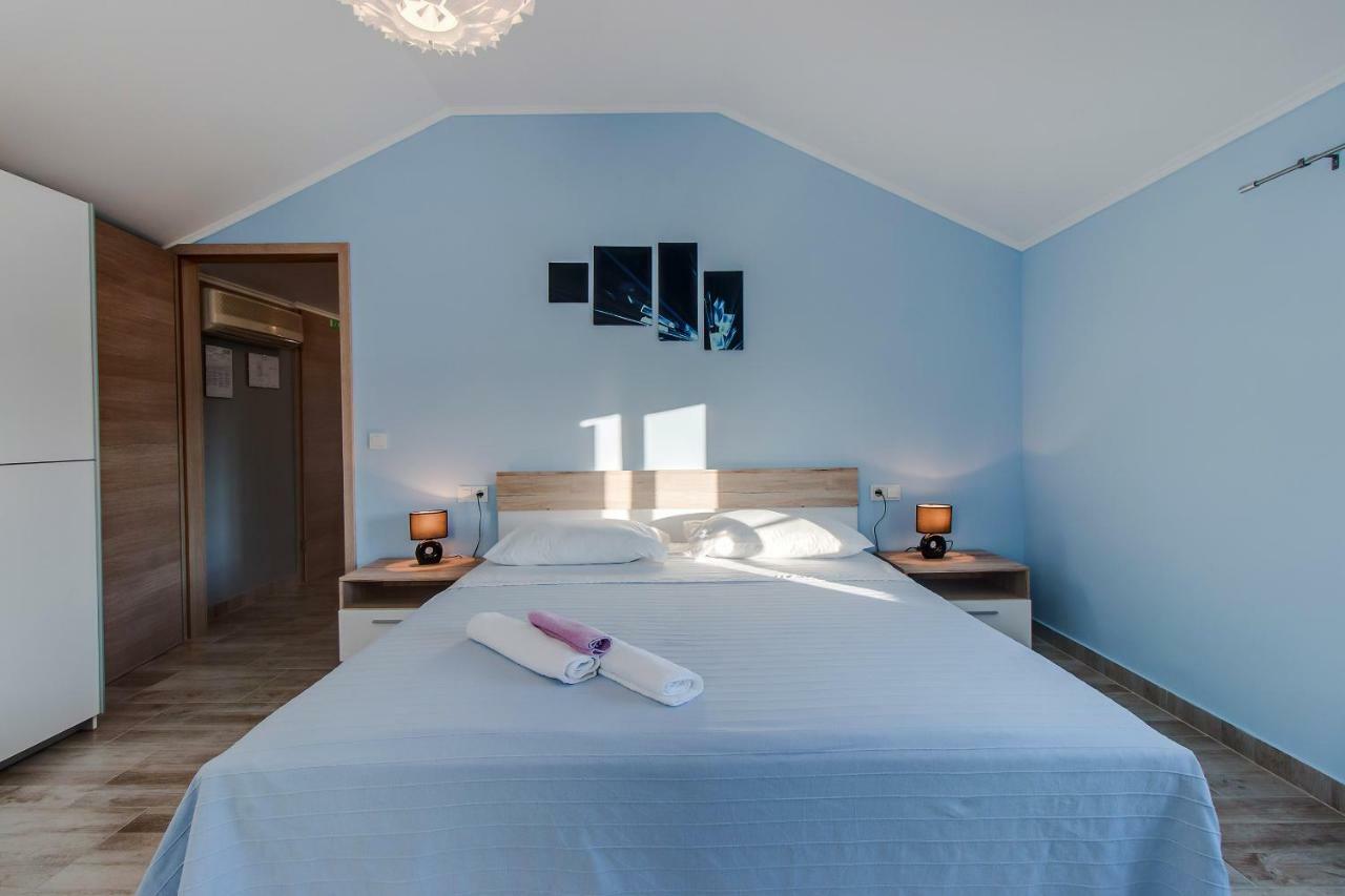 Apartman Leon & Rent A Quad Mali Losinj Exterior photo